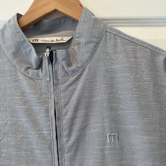 Travis Mathew Zip Up Jacket Large - Picture 2 of 3